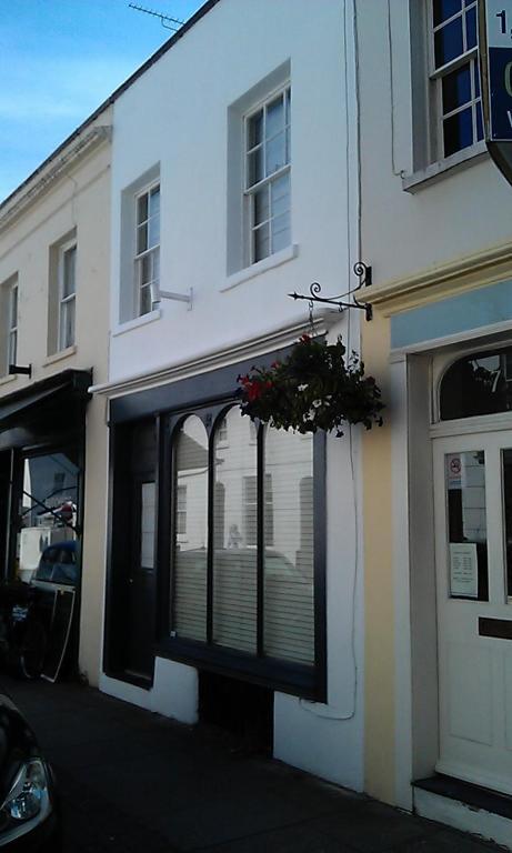 6 Suffolk Parade Hotel Cheltenham Exterior photo